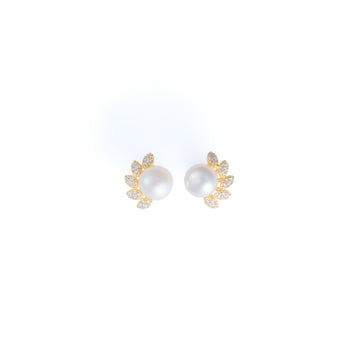 Side Pearl Studs