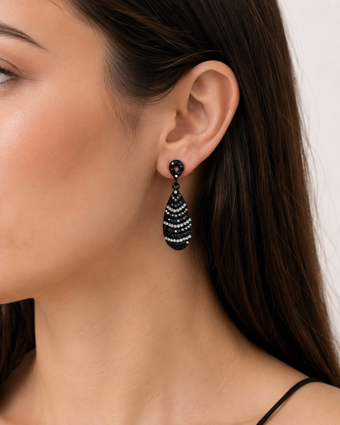 Black/White Earring