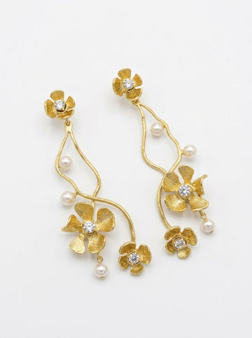 Dangle Flowers Cream Rose Light Pearls Earrings