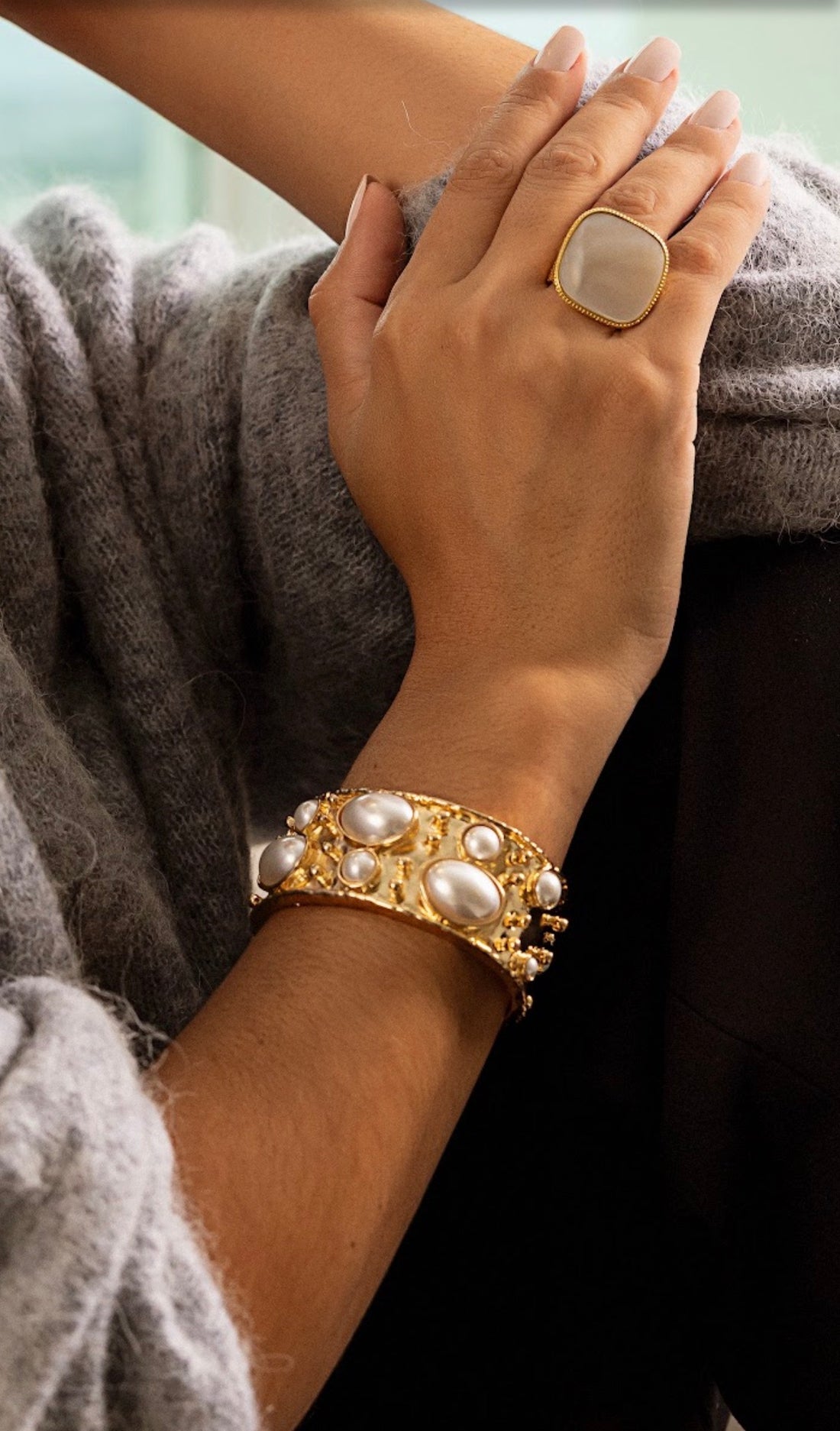 Oval MOP Ring